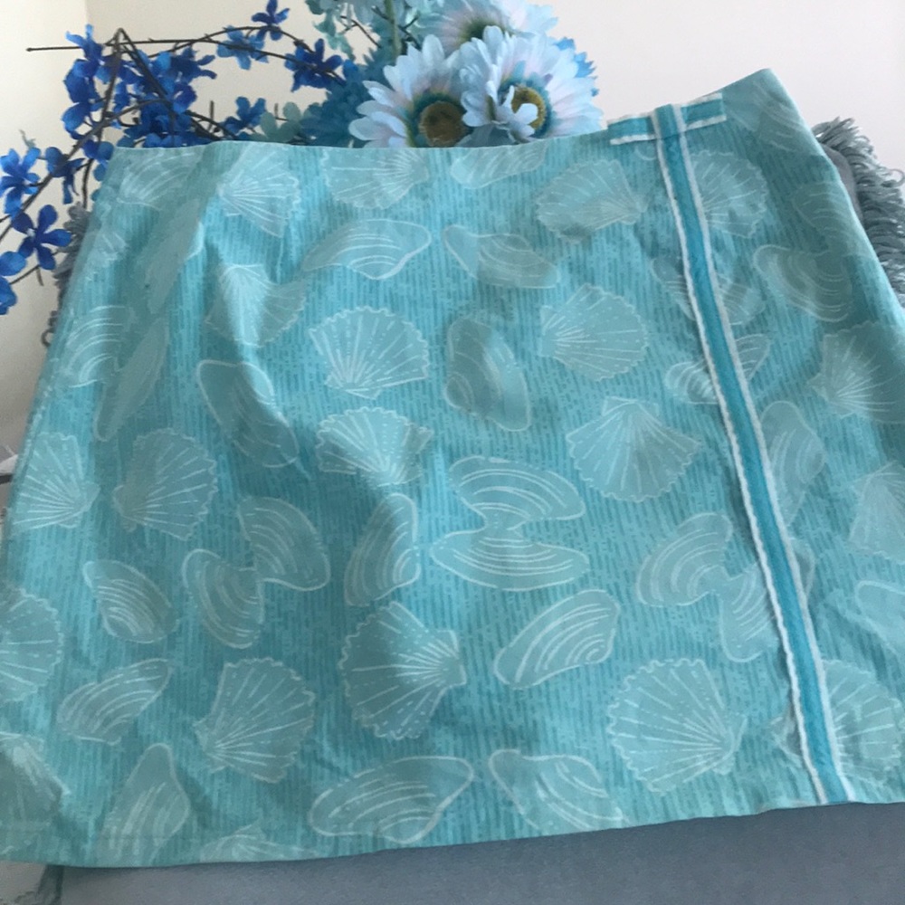 Lilly Pulitzer skort size 8